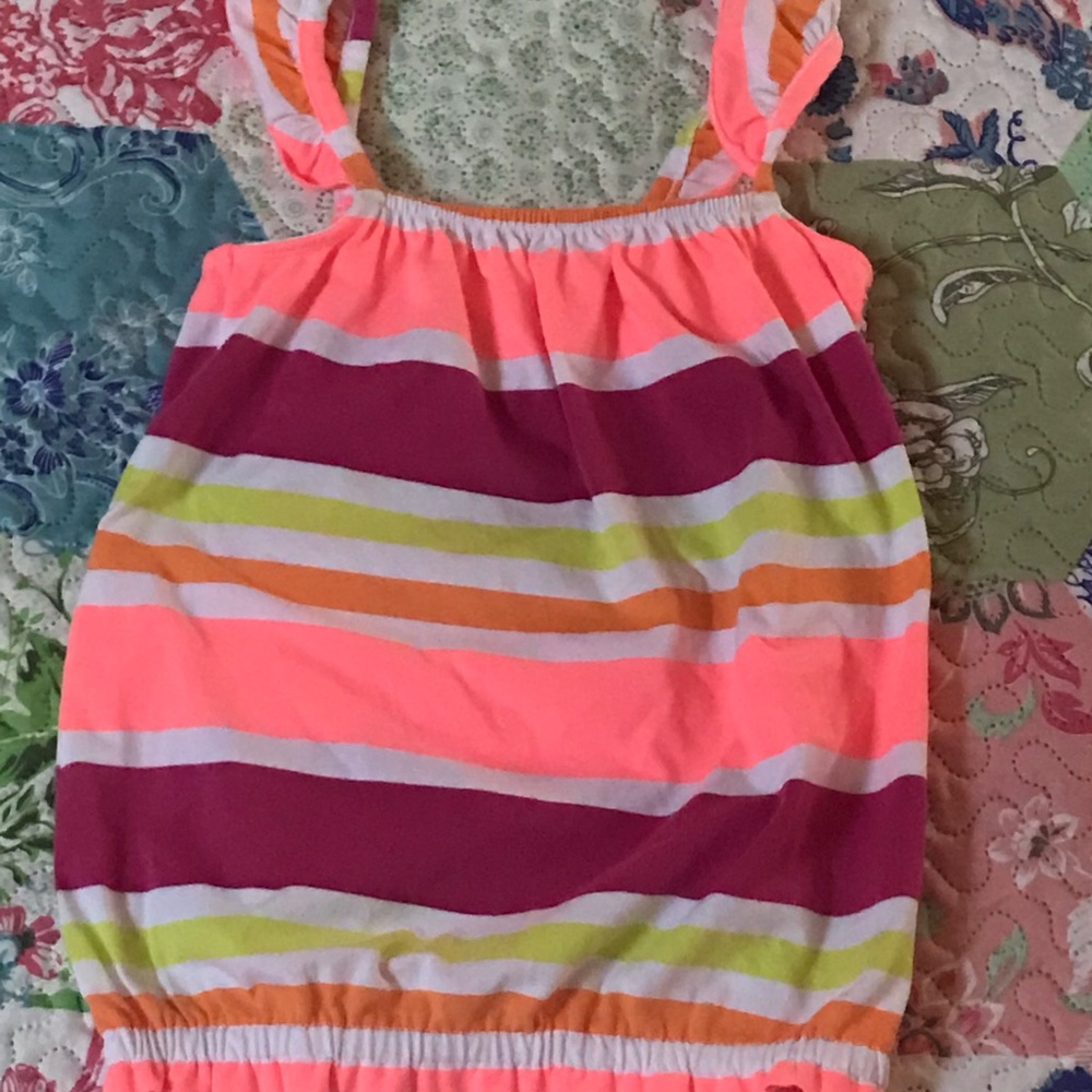 🎁NWOT🎁 girls colorful top